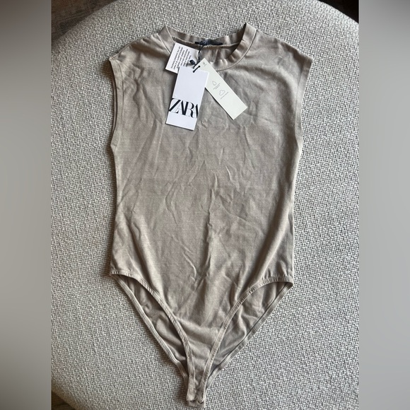 NWT Zara Taupe Mock Neck Sleeveless Bodysuit - Small - Picture 1 of 9